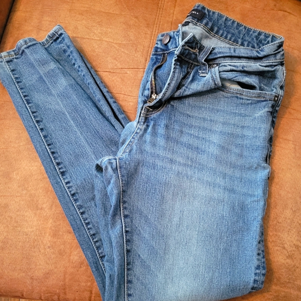Men's blue jeans